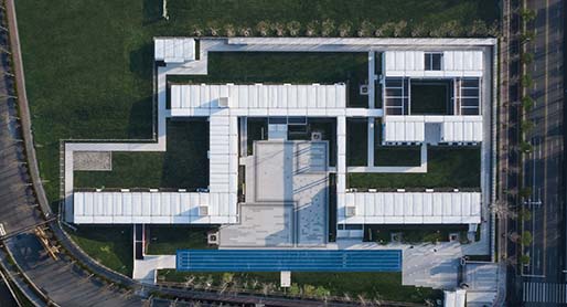 Container Campus του Γυμνασίου Σχολείου Jiangxinzhou / ADINJU